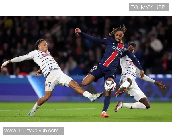 普特拉斯回应巴黎报价拒绝传闻强调身披球衣的意义 普特拉斯回应巴黎报价拒绝传闻强调身披球衣的意义