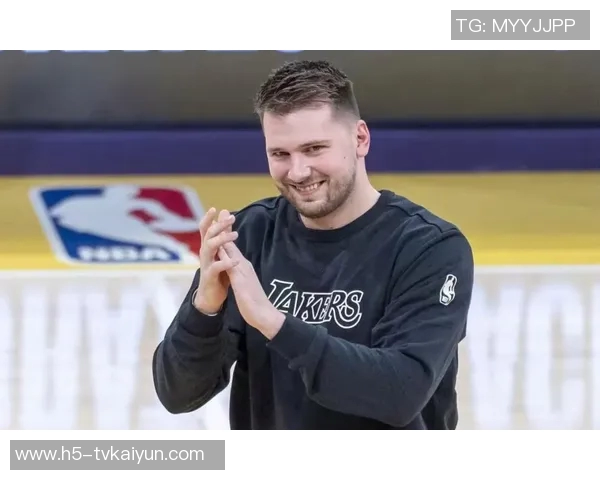 浓眉增重显实力东契奇瘦身展决心达拉斯球队伙食成焦点