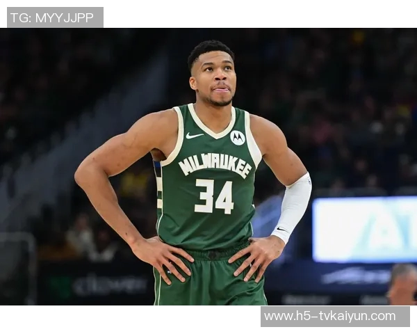 字母哥半场表现受限仅得13分5板3助2断3失误状态堪忧 字母哥半场表现受限仅得13分5板3助2断3失误状态堪忧