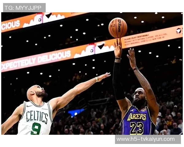 詹姆斯感慨篮球运动员水平提升现今飞天遁地的球员数量大幅增加