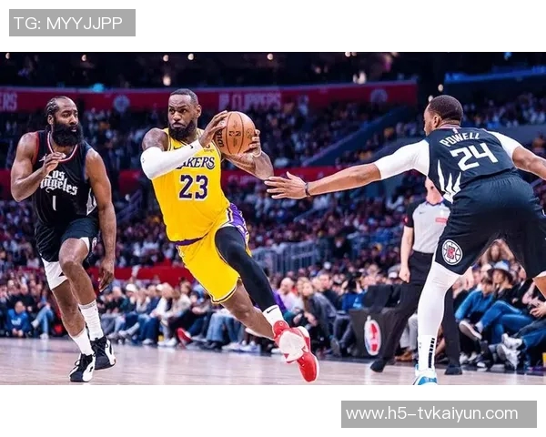 帕金斯揭秘詹姆斯对哈登的影响与竞争态度的背后故事