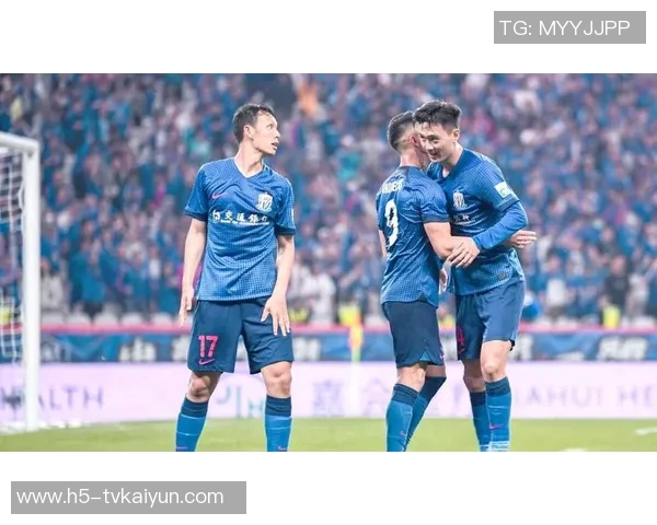 河南队热身赛大胜上海海港非主力阵容展现强劲实力 河南队热身赛大胜上海海港非主力阵容展现强劲实力